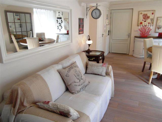 Charming Corner Abode With Castle Views Apartment นีซ ภายนอก รูปภาพ
